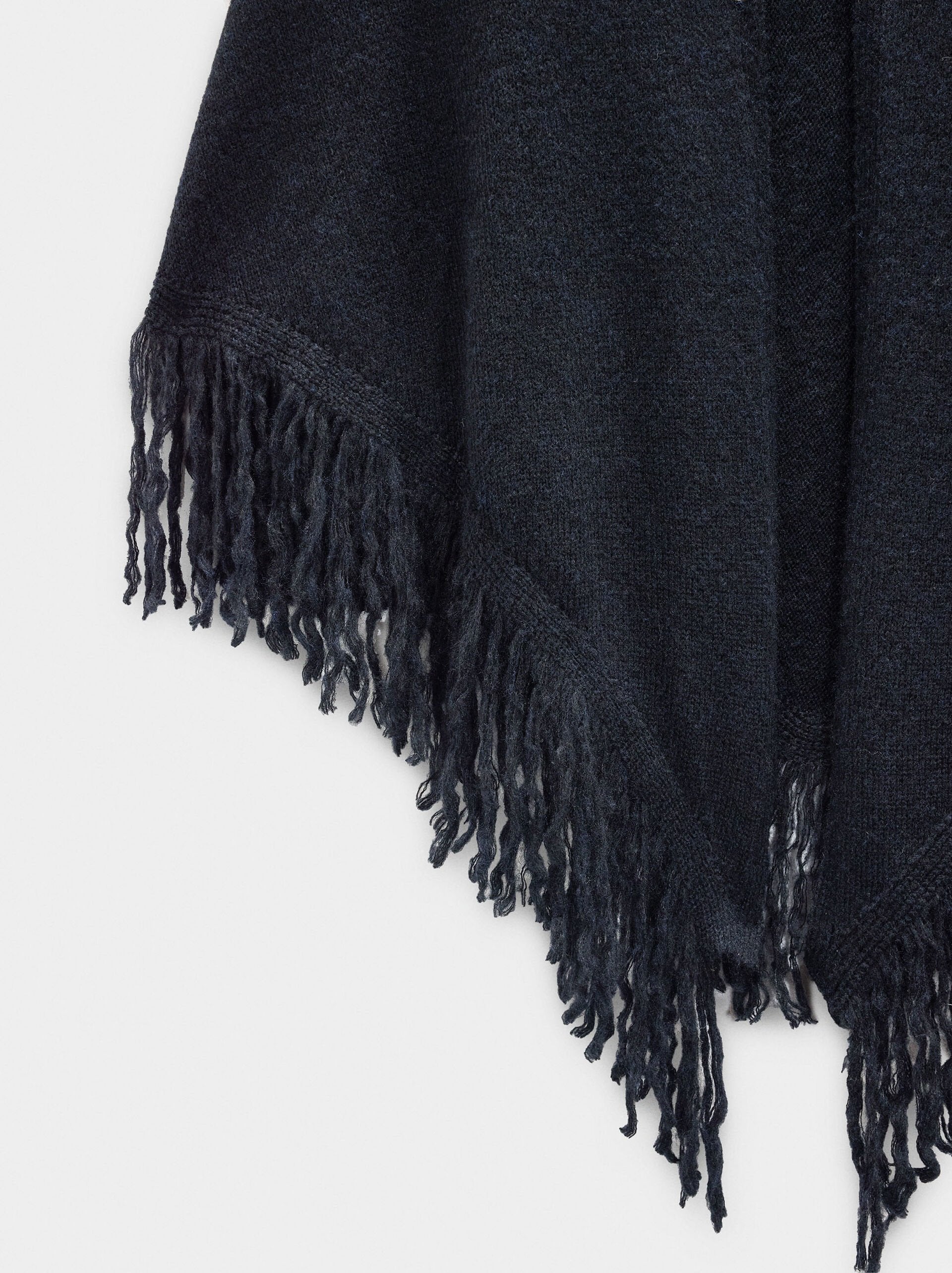 Chal largo con flecos