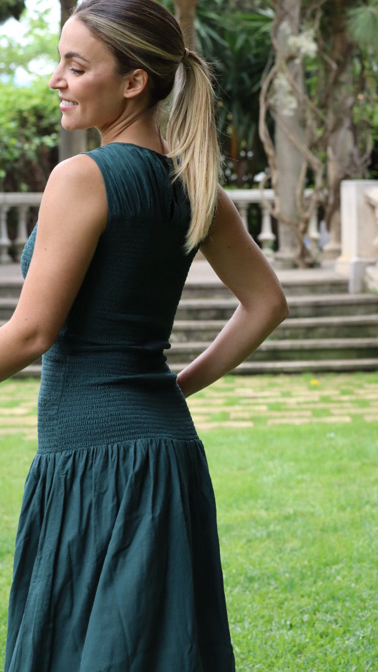 Vestido largo con nido de abeja verde