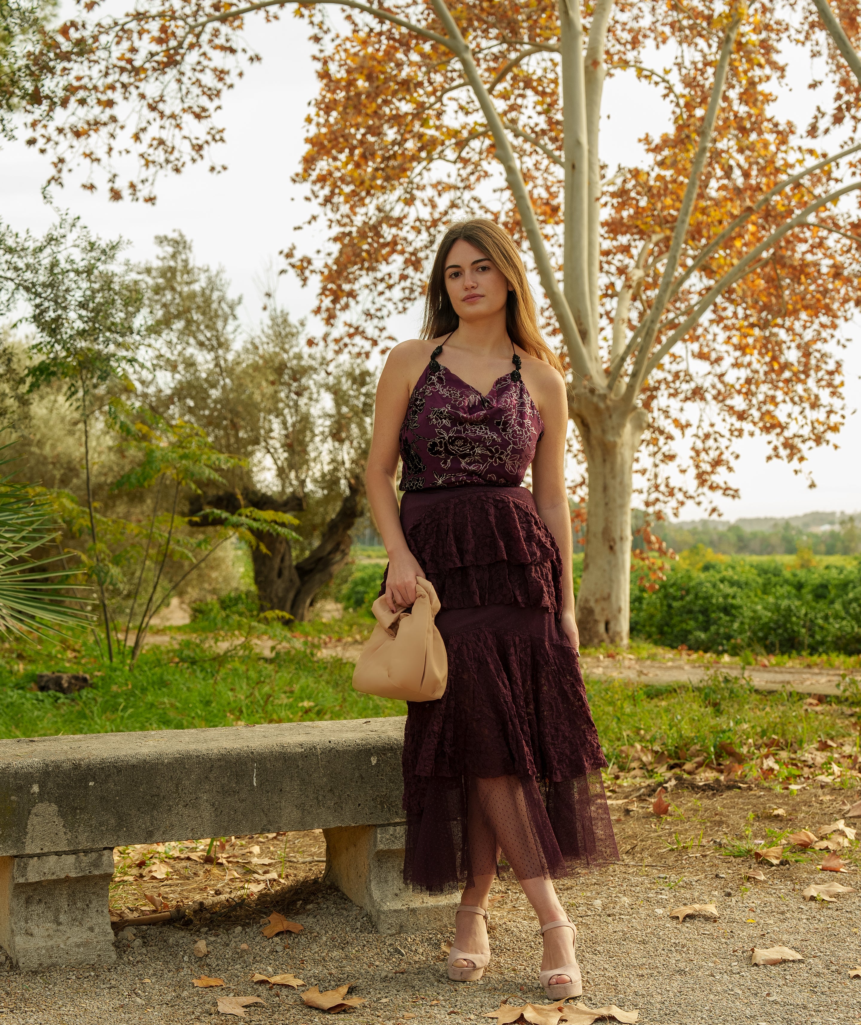 Falda midi con encaje