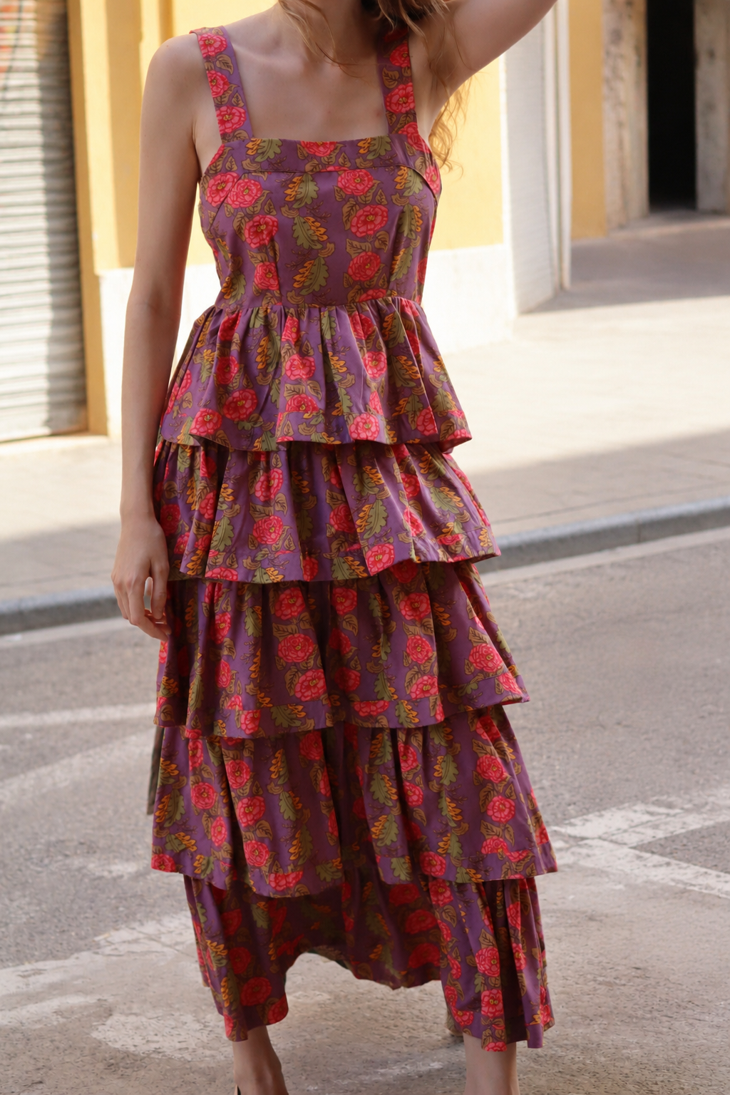 Sfera - Vestido midi con volantes y estampado floral