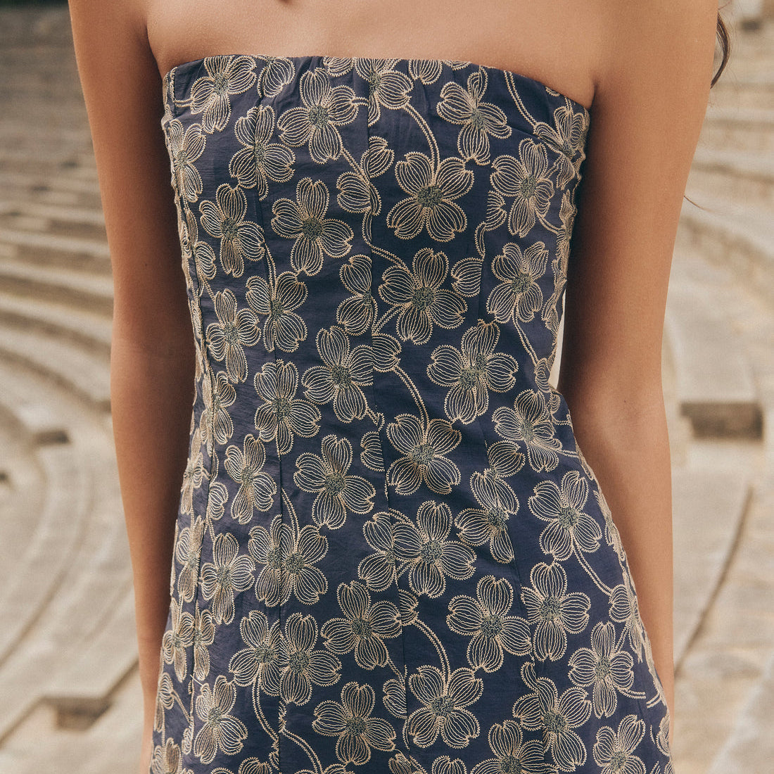 Vestido midi floral palabra de honor