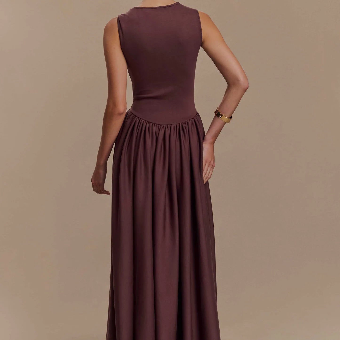 Vestido midi de punto marrón